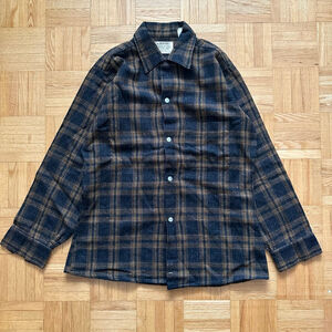 Vintage Arrow Loop Collar button up shirt Small Wool Blend